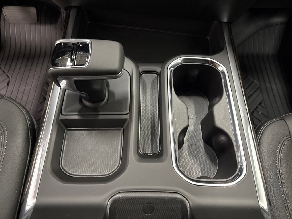 2026 Chevrolet Silverado 1500 RST Crew Cab Short Box 4WD