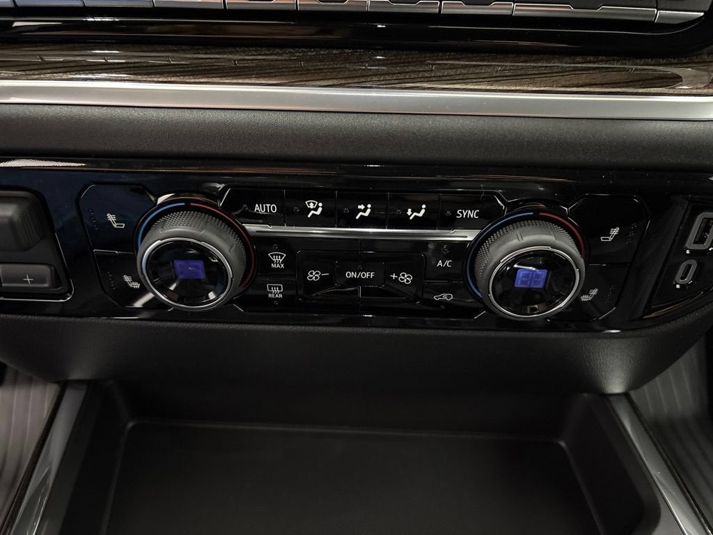2026 Chevrolet Silverado 1500 RST Crew Cab Short Box 4WD