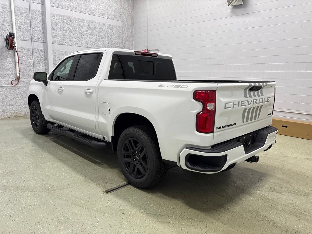 2026 Chevrolet Silverado 1500 RST Crew Cab Short Box 4WD