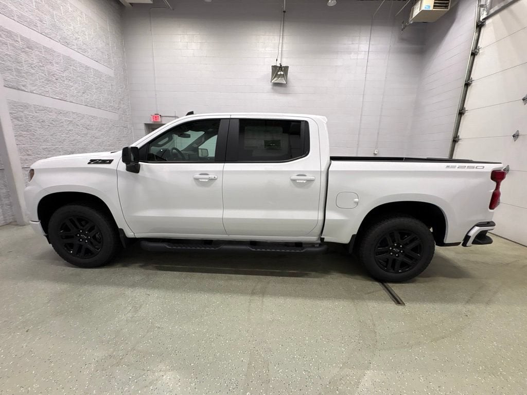 2026 Chevrolet Silverado 1500 RST Crew Cab Short Box 4WD