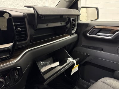 2026 Chevrolet Silverado 1500 RST Crew Cab Short Box 4WD