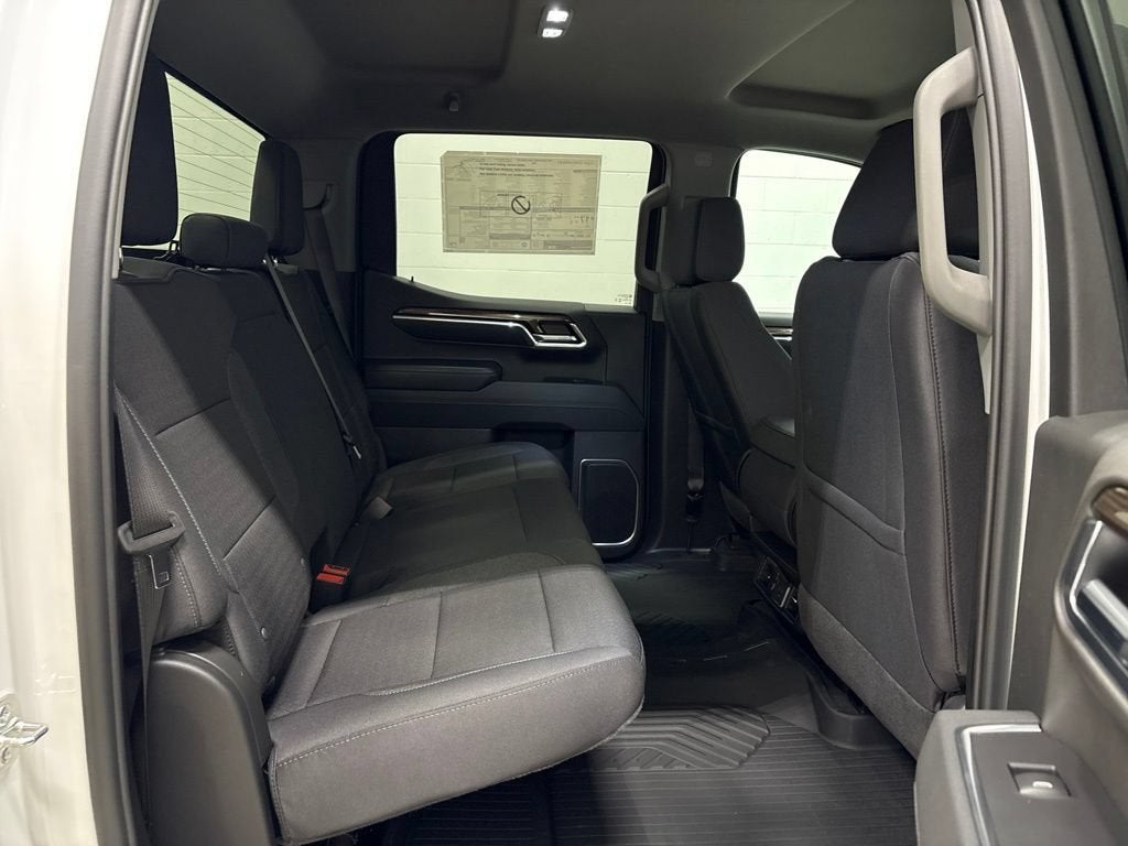 2026 Chevrolet Silverado 1500 RST Crew Cab Short Box 4WD