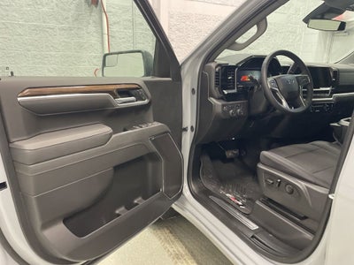 2025 Chevrolet Silverado 1500 RST Crew Cab Short Box 4WD