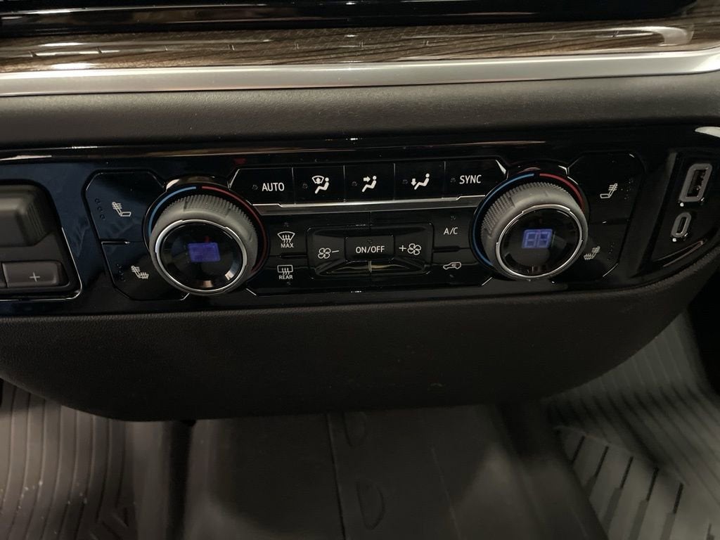 2025 Chevrolet Silverado 1500 RST Crew Cab Short Box 4WD