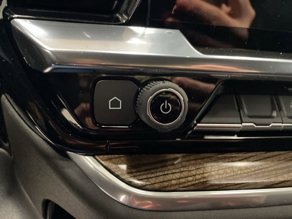 2025 Chevrolet Silverado 1500 RST Crew Cab Short Box 4WD