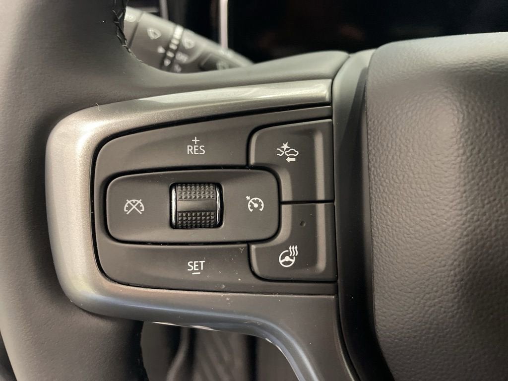 2025 Chevrolet Silverado 1500 RST Crew Cab Short Box 4WD