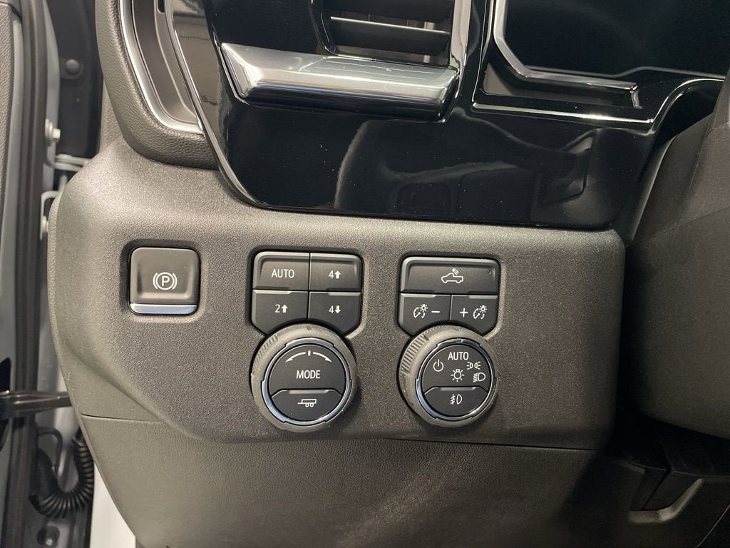 2025 Chevrolet Silverado 1500 RST Crew Cab Short Box 4WD