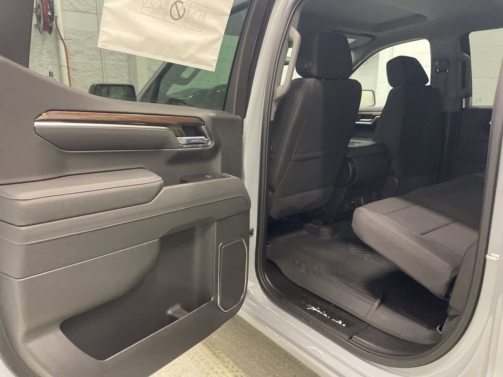 2025 Chevrolet Silverado 1500 RST Crew Cab Short Box 4WD