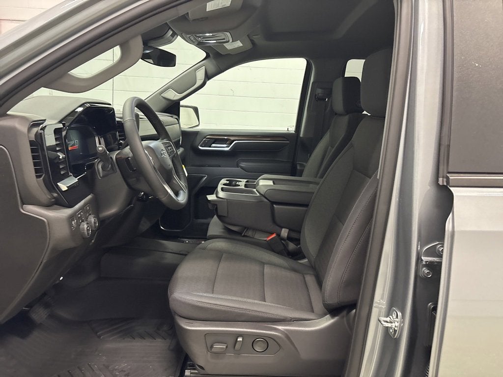 2026 Chevrolet Silverado 1500 RST Crew Cab Short Box 4WD