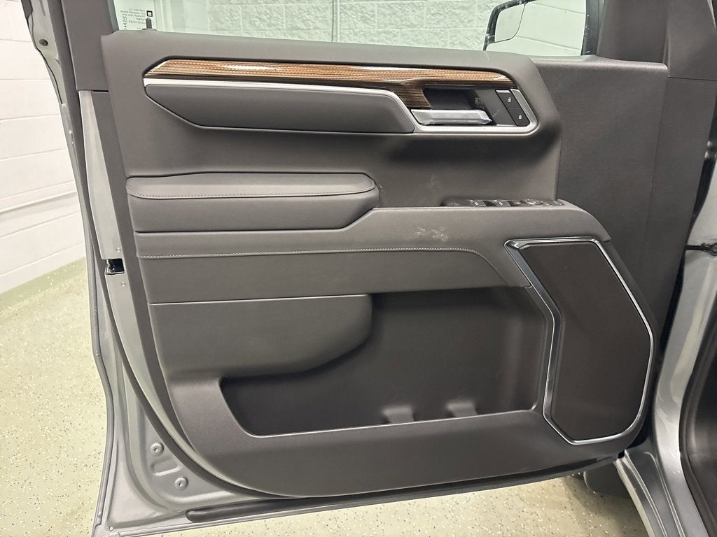 2026 Chevrolet Silverado 1500 RST Crew Cab Short Box 4WD