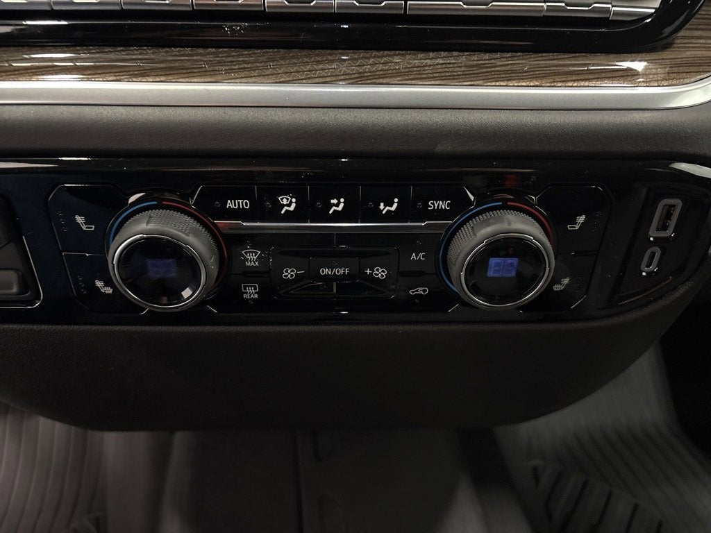 2026 Chevrolet Silverado 1500 RST Crew Cab Short Box 4WD