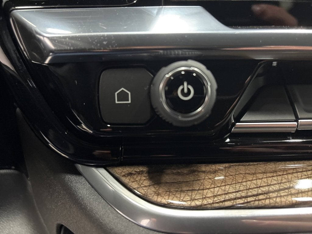 2026 Chevrolet Silverado 1500 RST Crew Cab Short Box 4WD