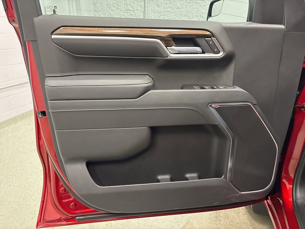 2026 Chevrolet Silverado 1500 RST Crew Cab Short Box 4WD