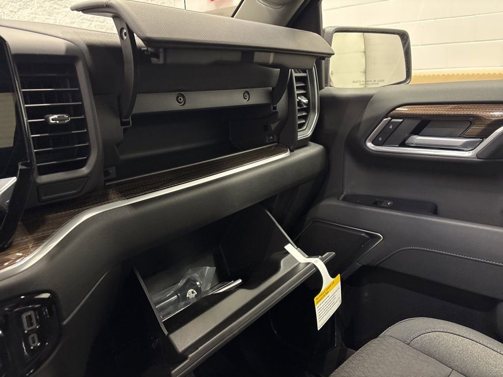 2026 Chevrolet Silverado 1500 RST Crew Cab Short Box 4WD