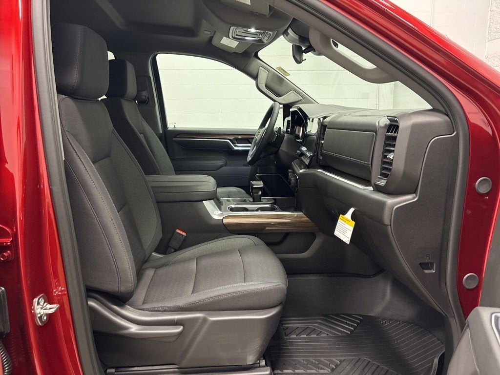 2026 Chevrolet Silverado 1500 RST Crew Cab Short Box 4WD