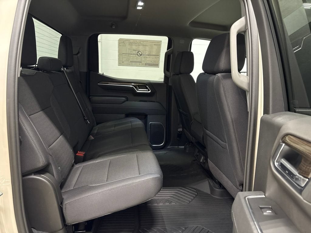 2026 Chevrolet Silverado 1500 RST Crew Cab Short Box 4WD