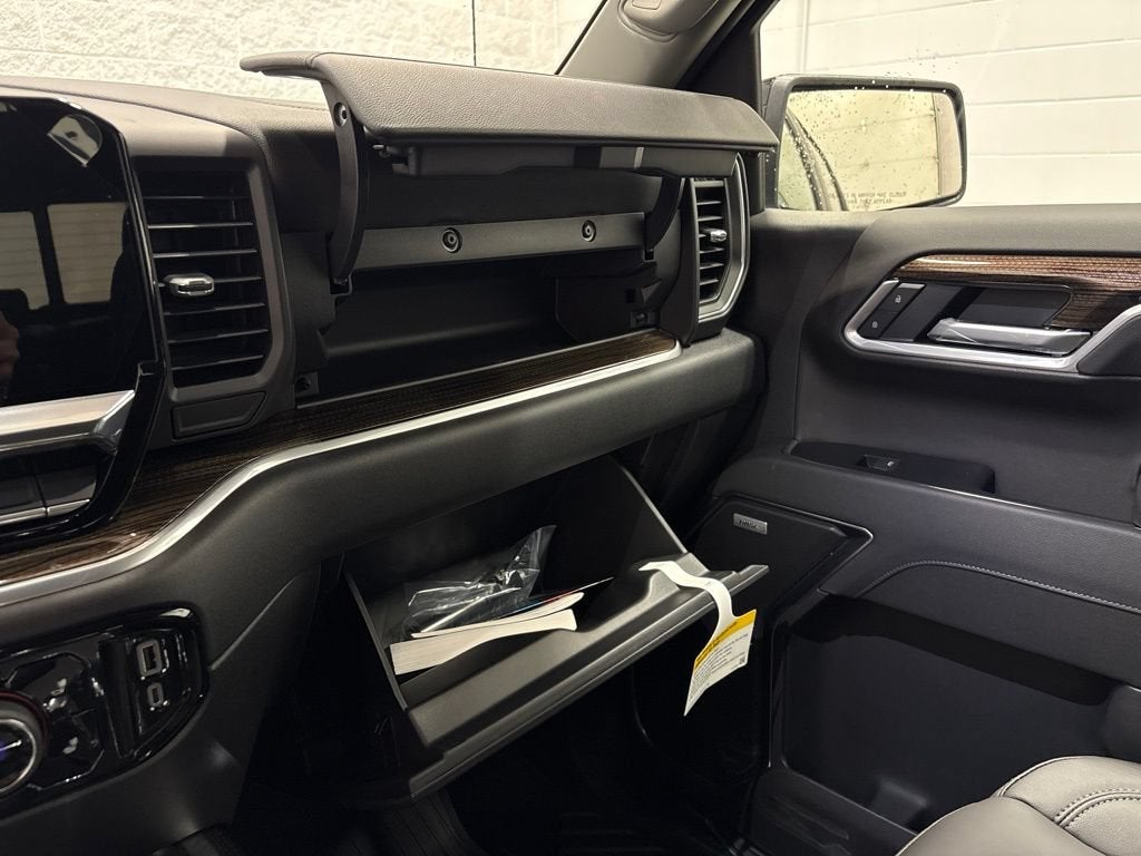 2026 Chevrolet Silverado 1500 RST Crew Cab Short Box 4WD