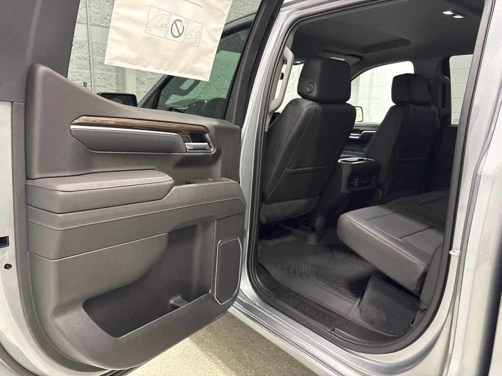 2026 Chevrolet Silverado 1500 RST Crew Cab Short Box 4WD