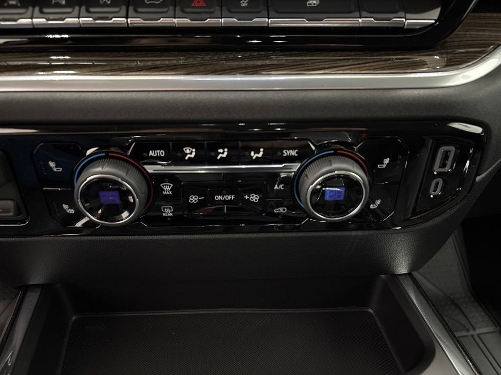 2026 Chevrolet Silverado 1500 RST Crew Cab Short Box 4WD
