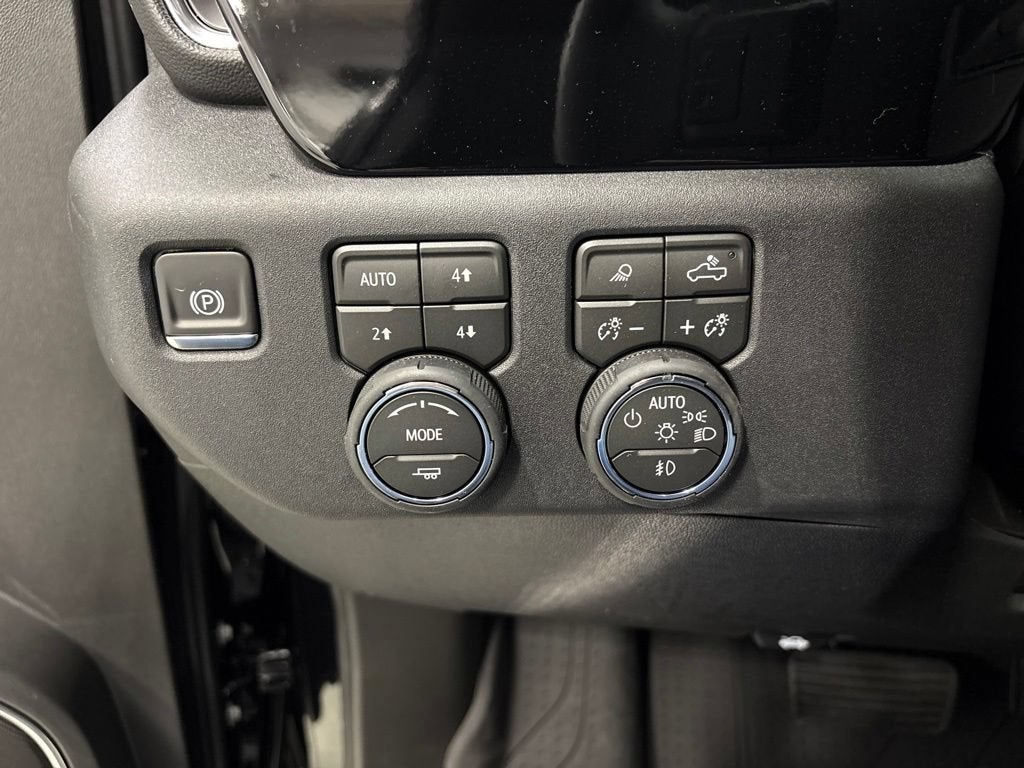 2026 Chevrolet Silverado 1500 RST Crew Cab Short Box 4WD