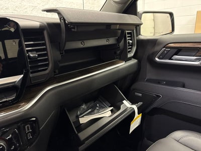 2026 Chevrolet Silverado 1500 RST Crew Cab Short Box 4WD