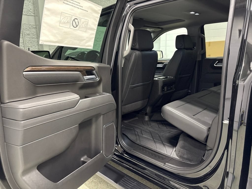 2026 Chevrolet Silverado 1500 RST Crew Cab Short Box 4WD