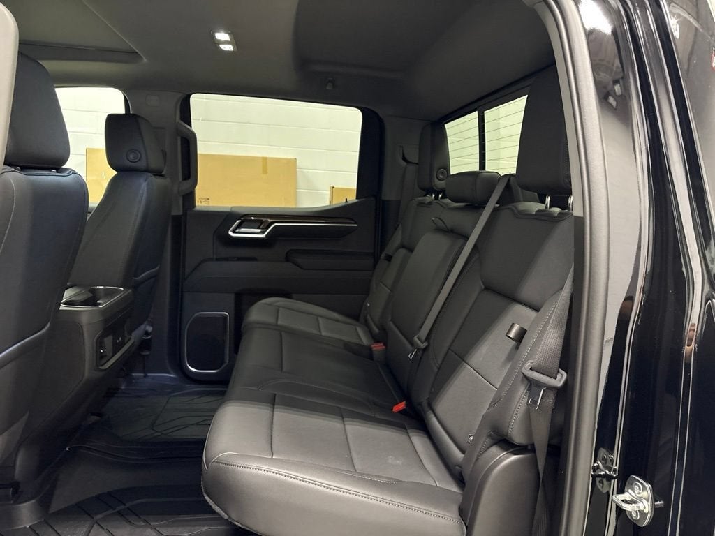 2026 Chevrolet Silverado 1500 RST Crew Cab Short Box 4WD