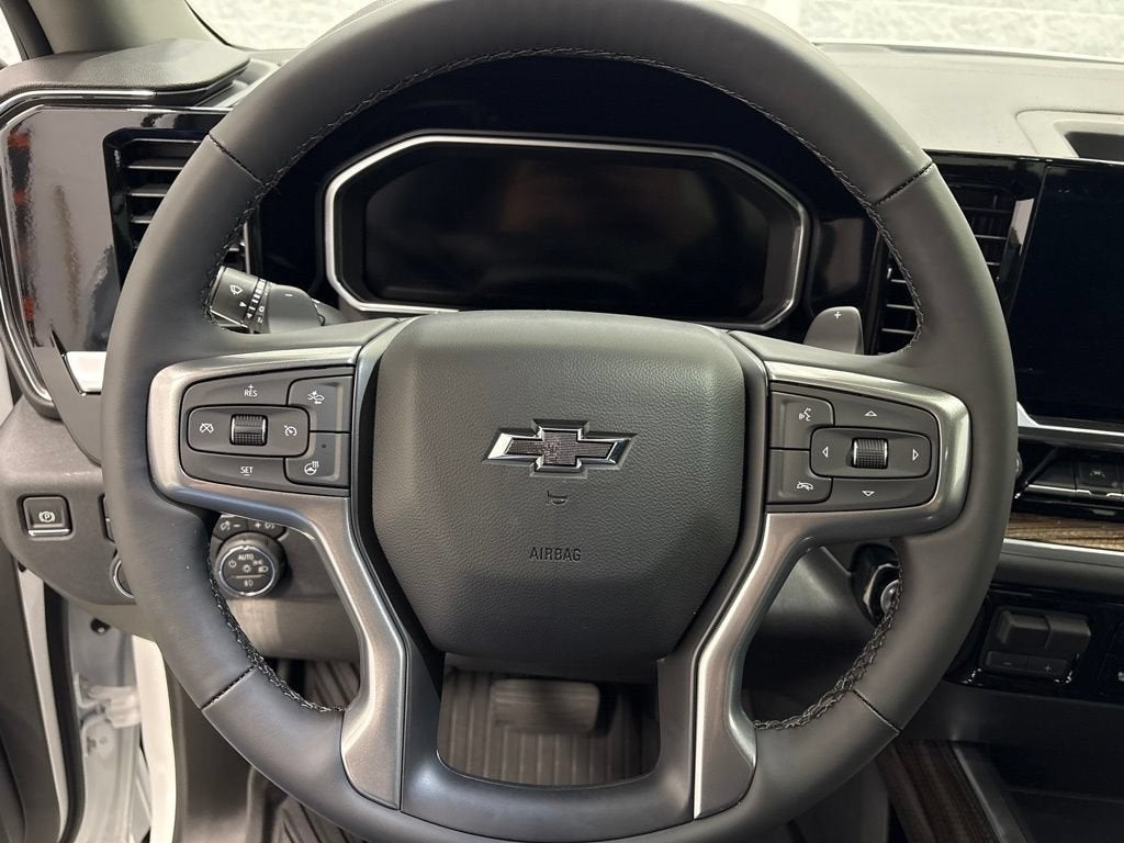 2026 Chevrolet Silverado 1500 RST Crew Cab Short Box 4WD