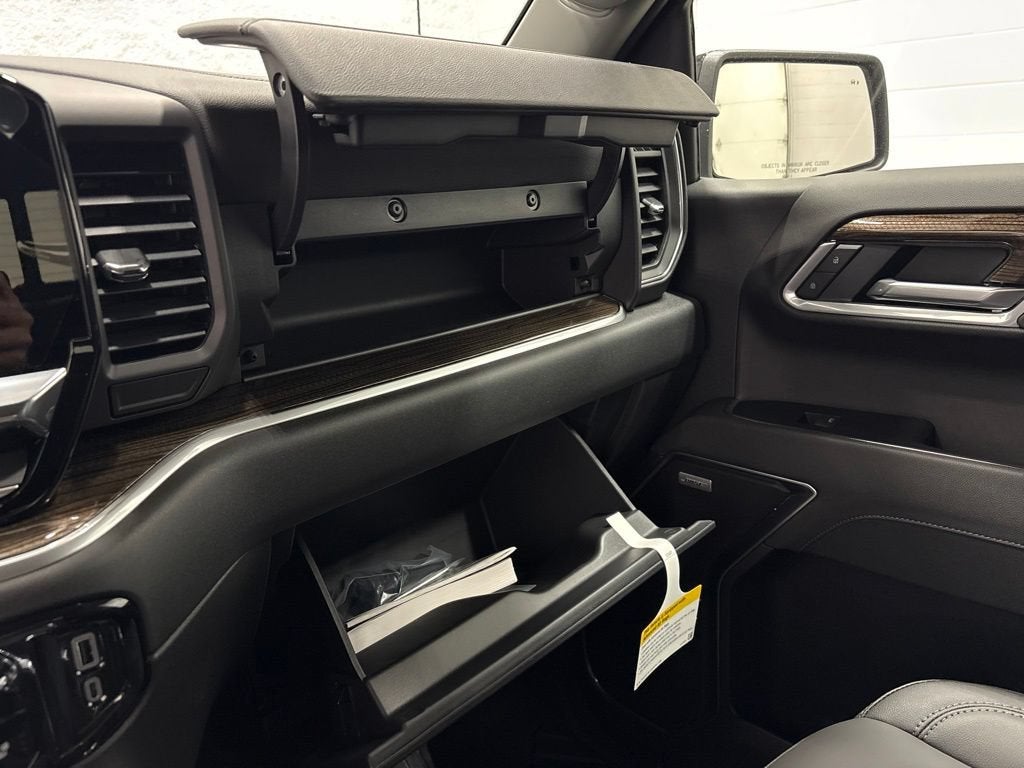2026 Chevrolet Silverado 1500 RST Crew Cab Short Box 4WD