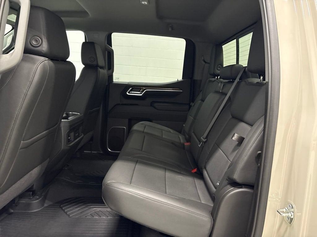 2026 Chevrolet Silverado 1500 RST Crew Cab Short Box 4WD