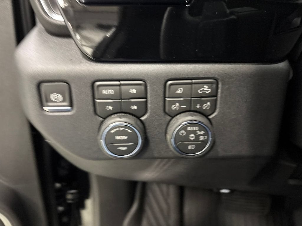 2026 Chevrolet Silverado 1500 RST Crew Cab Short Box 4WD