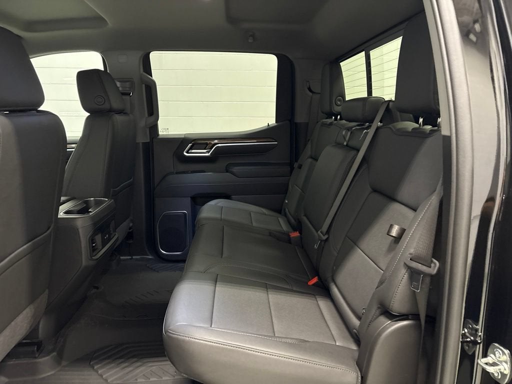 2026 Chevrolet Silverado 1500 RST Crew Cab Short Box 4WD