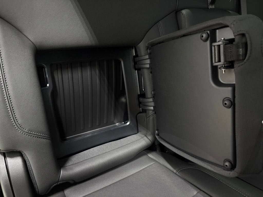 2026 Chevrolet Silverado 1500 RST Crew Cab Short Box 4WD