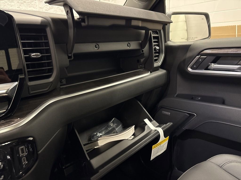 2026 Chevrolet Silverado 1500 LTZ Crew Cab Short Box 4WD