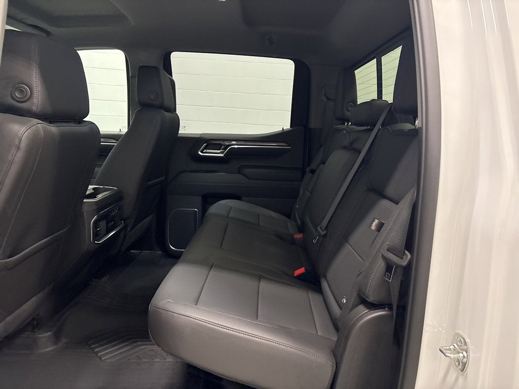 2026 Chevrolet Silverado 1500 LTZ Crew Cab Short Box 4WD