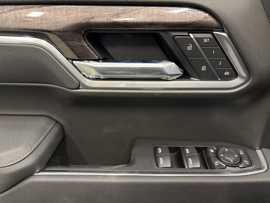 2026 Chevrolet Silverado 1500 LTZ Crew Cab Short Box 4WD