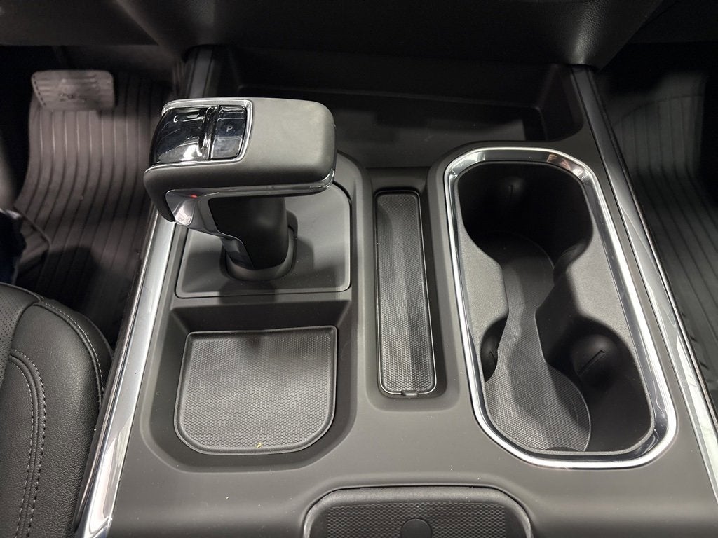 2026 Chevrolet Silverado 1500 LTZ Crew Cab Short Box 4WD