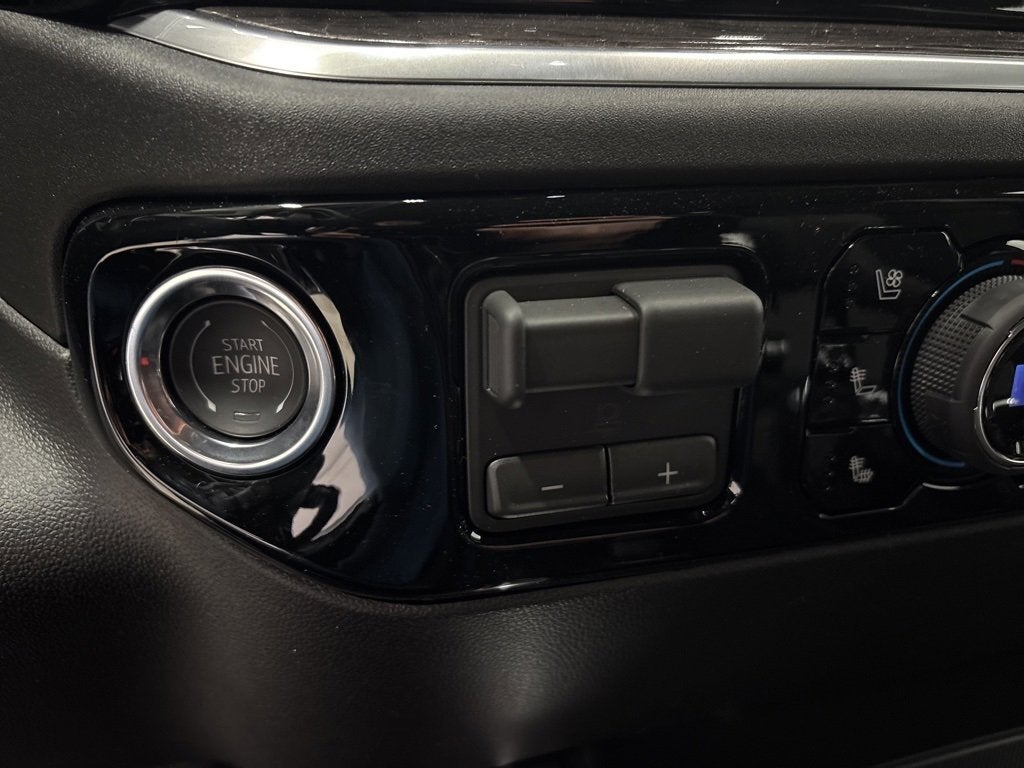 2026 Chevrolet Silverado 1500 LTZ Crew Cab Short Box 4WD