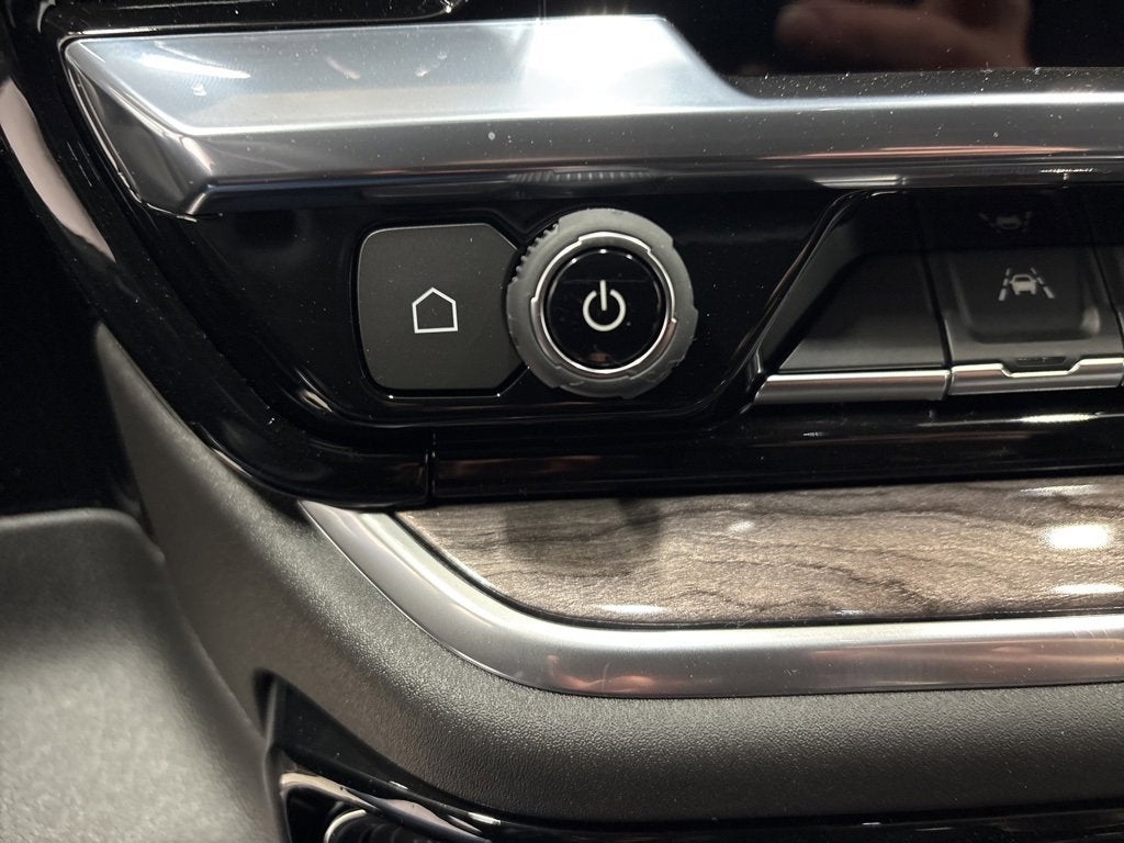 2026 Chevrolet Silverado 1500 LTZ Crew Cab Short Box 4WD