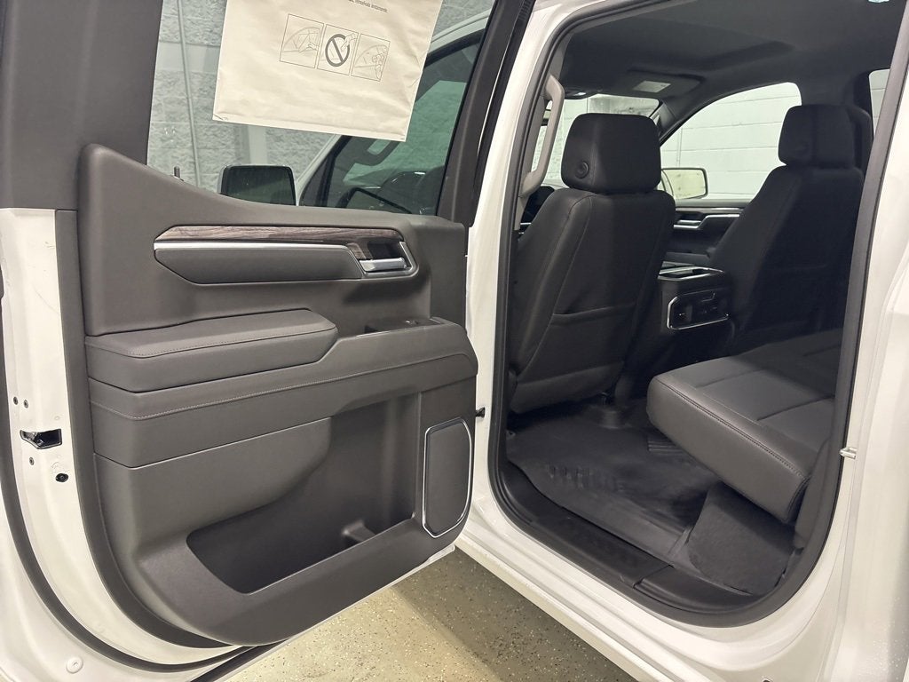 2026 Chevrolet Silverado 1500 LTZ Crew Cab Short Box 4WD