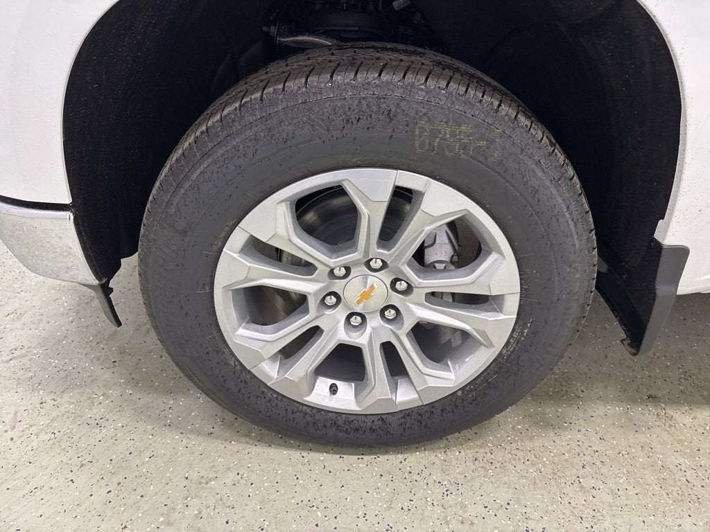 2026 Chevrolet Silverado 1500 LTZ Crew Cab Short Box 4WD