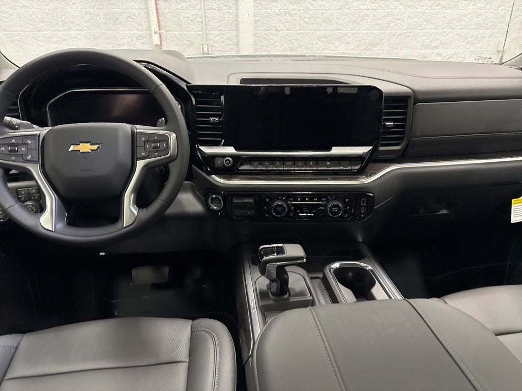 2026 Chevrolet Silverado 1500 LTZ Crew Cab Short Box 4WD