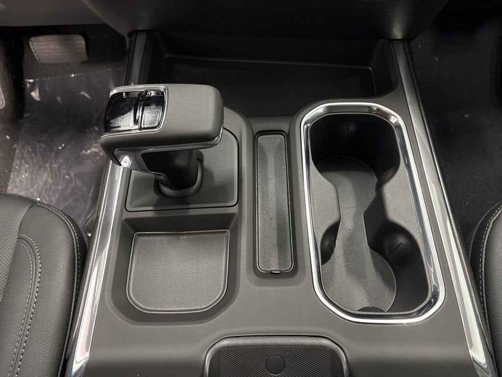 2026 Chevrolet Silverado 1500 LTZ Crew Cab Short Box 4WD