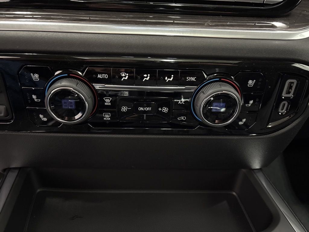 2026 Chevrolet Silverado 1500 LTZ Crew Cab Short Box 4WD