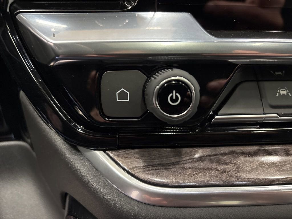 2026 Chevrolet Silverado 1500 LTZ Crew Cab Short Box 4WD