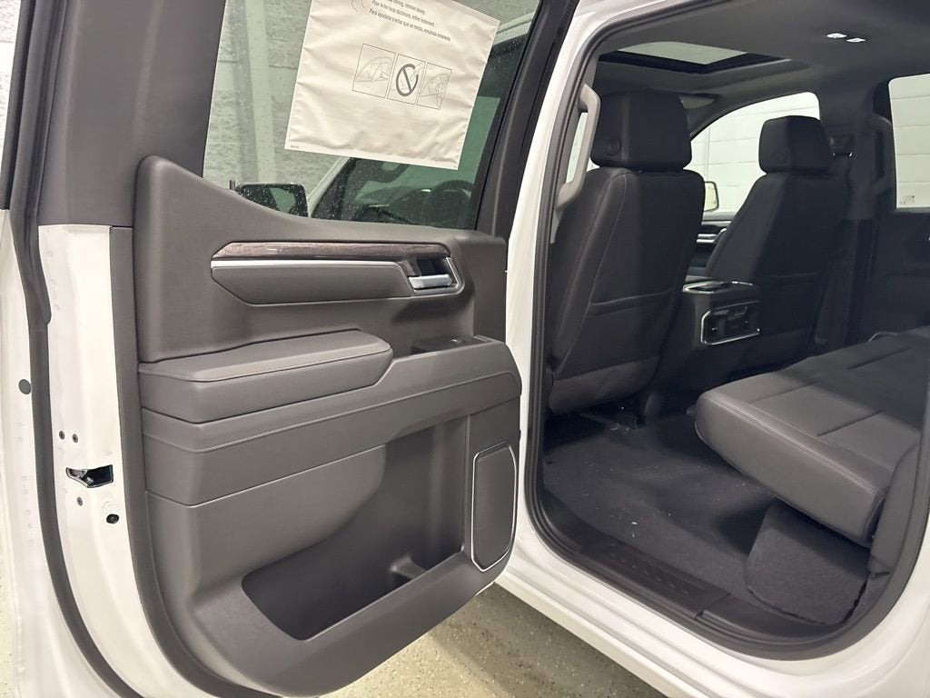 2026 Chevrolet Silverado 1500 LTZ Crew Cab Short Box 4WD