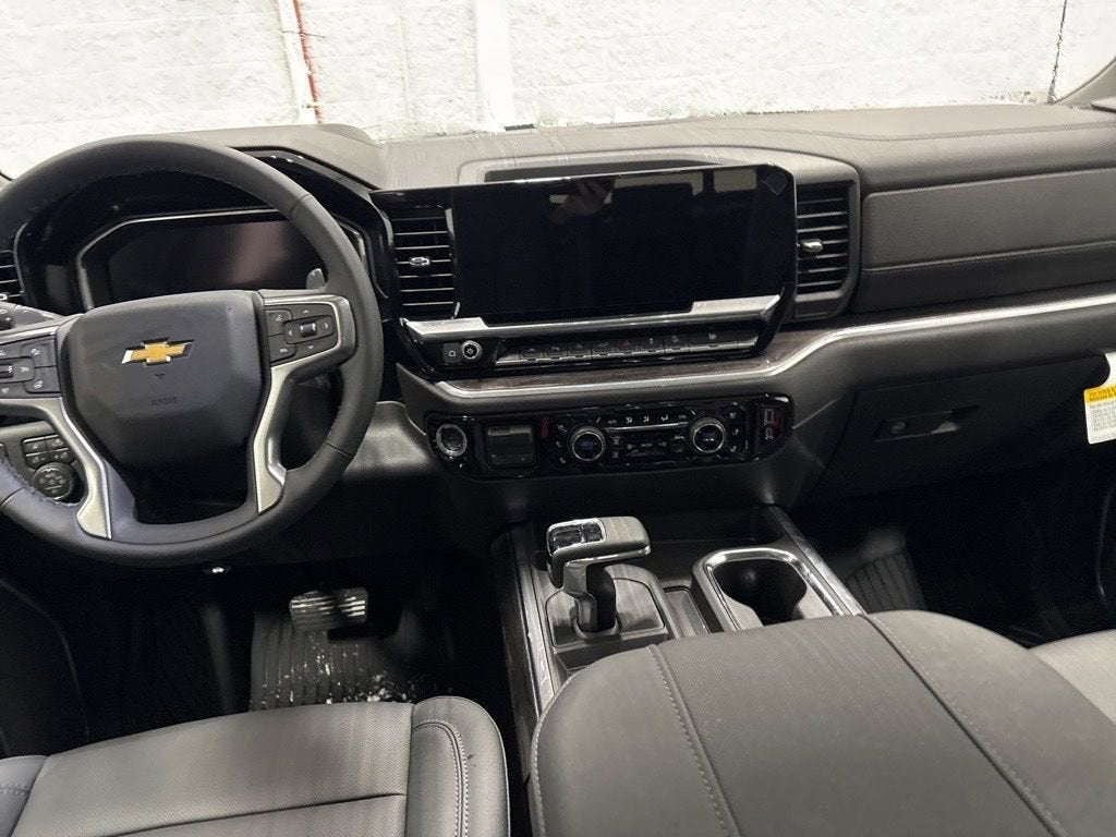 2026 Chevrolet Silverado 1500 LTZ Crew Cab Standard Box 4WD