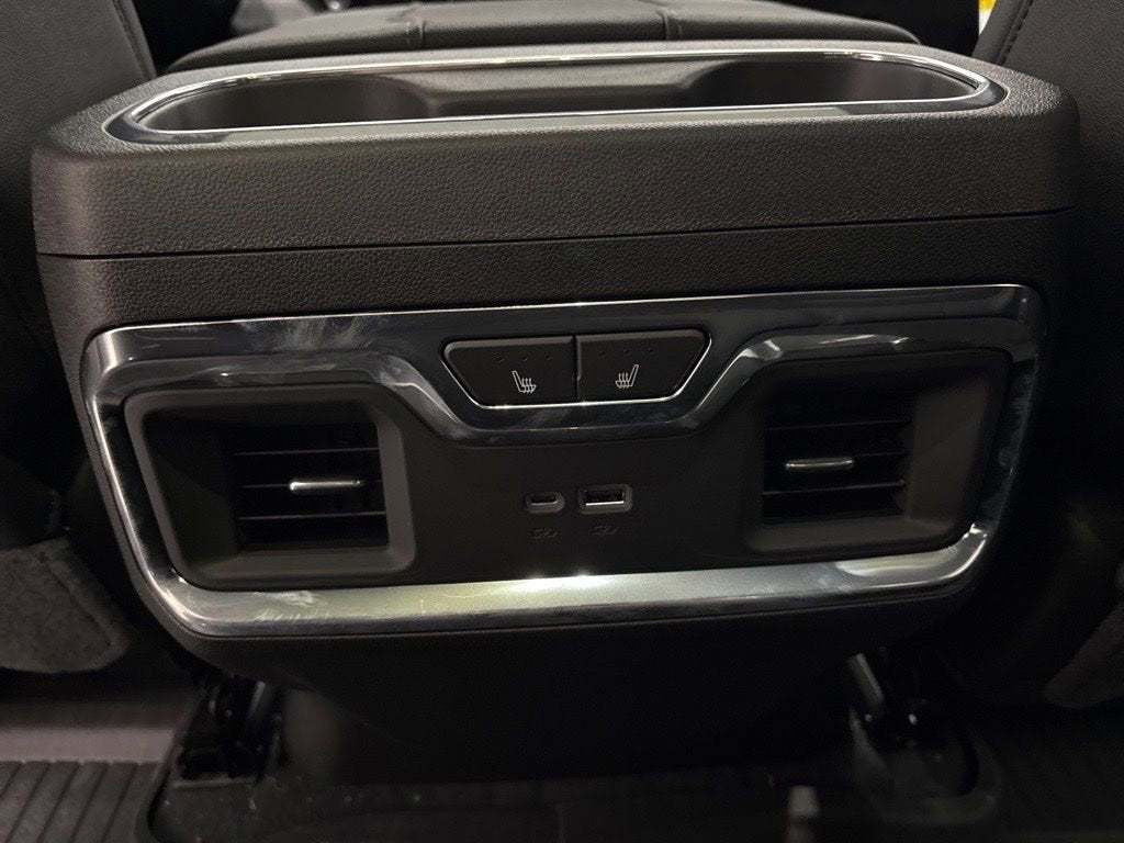 2026 Chevrolet Silverado 1500 LTZ Crew Cab Standard Box 4WD