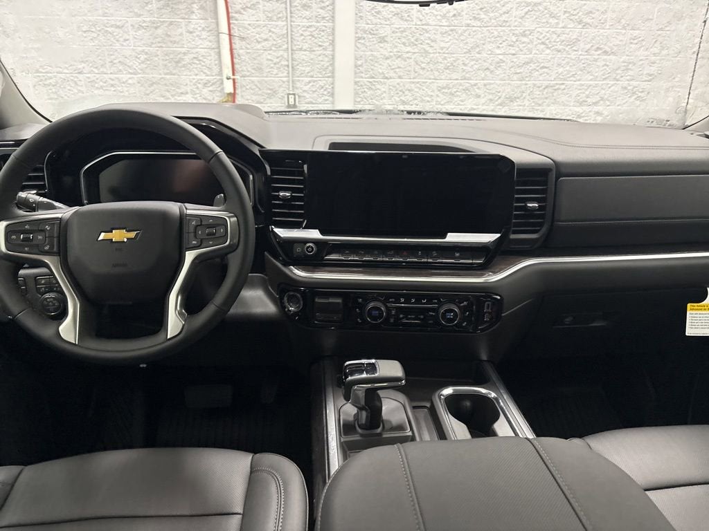 2026 Chevrolet Silverado 1500 LTZ Crew Cab Short Box 4WD