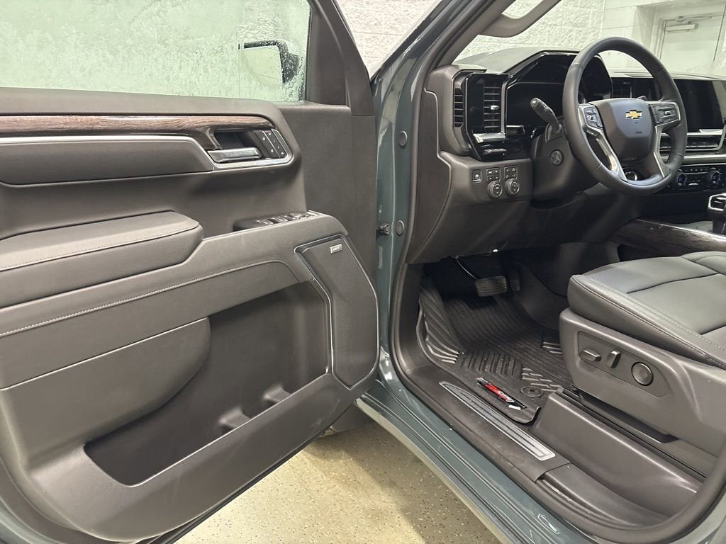 2026 Chevrolet Silverado 1500 LTZ Crew Cab Short Box 4WD